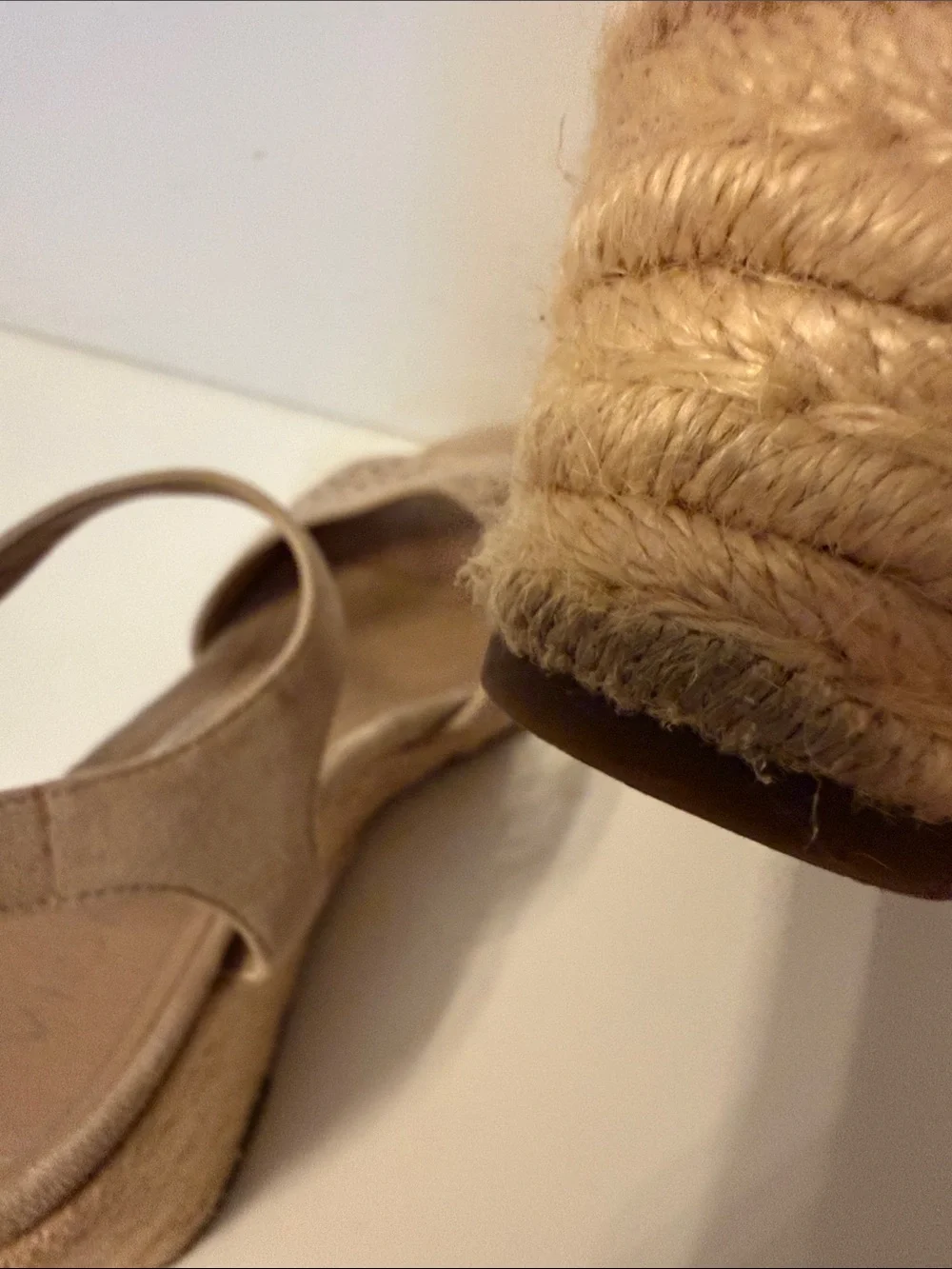VIONIC SHOES SANDALS WEDGE STRAPS BUCKLES TAN SUEDE SIZE 7.5